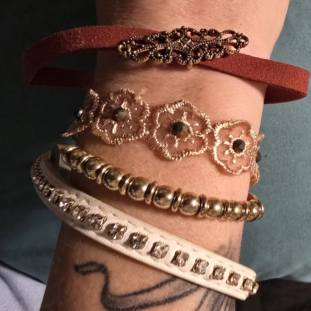 Charming Charlie/Cato Choker Lot